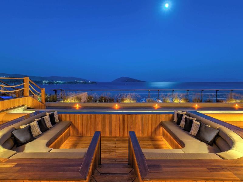 Caresse, A Luxury Collection Resort image