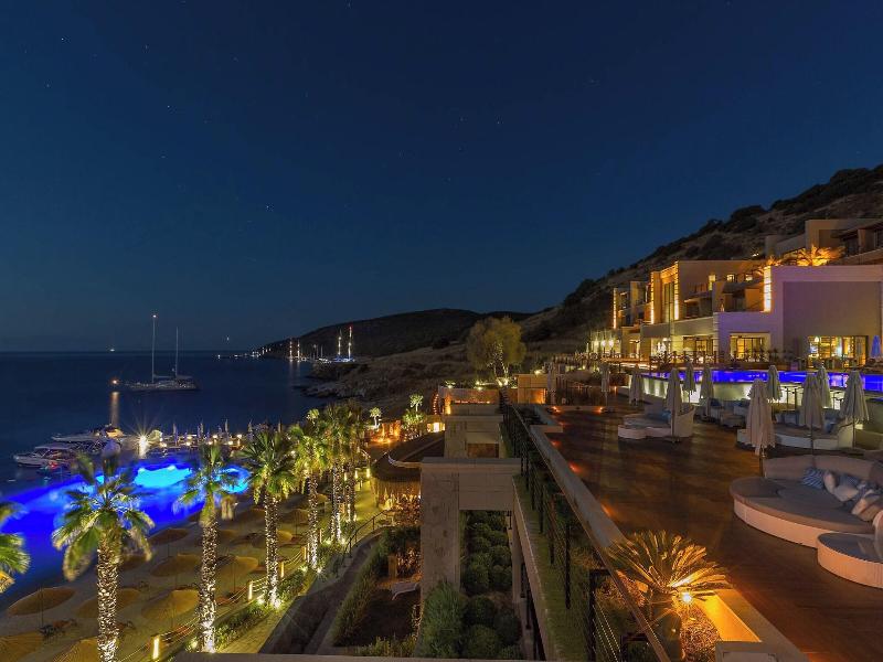 Caresse, A Luxury Collection Resort image
