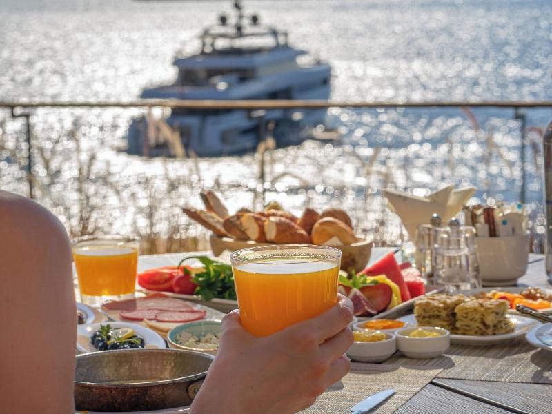 Caresse, A Luxury Collection Resort image