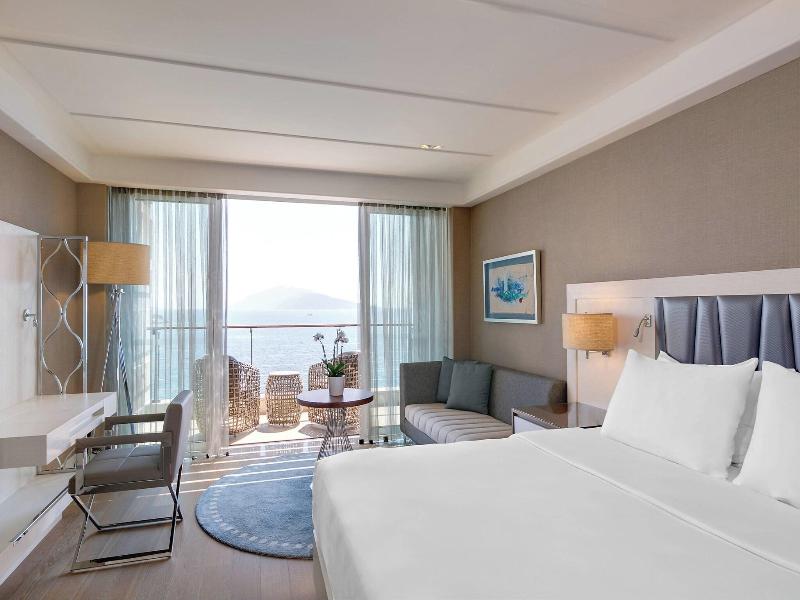 Caresse, A Luxury Collection Resort image