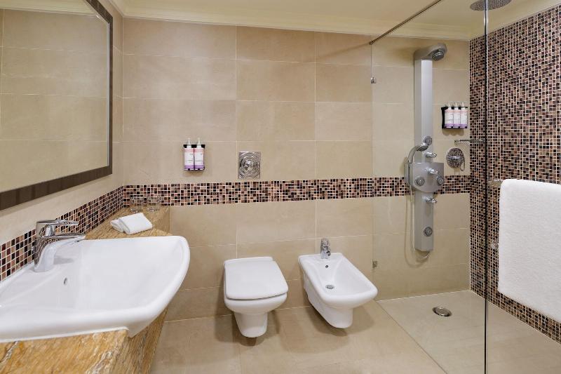 Movenpick Hotel Karachi image