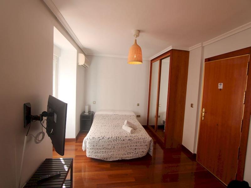 Apartamentos Good Stay Atocha — exterior view