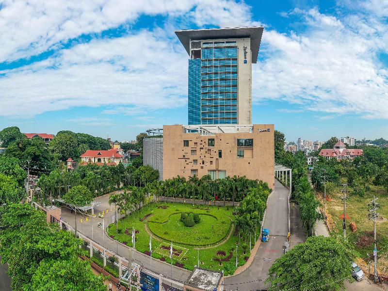 Radisson Blu Chattogram Bay View image