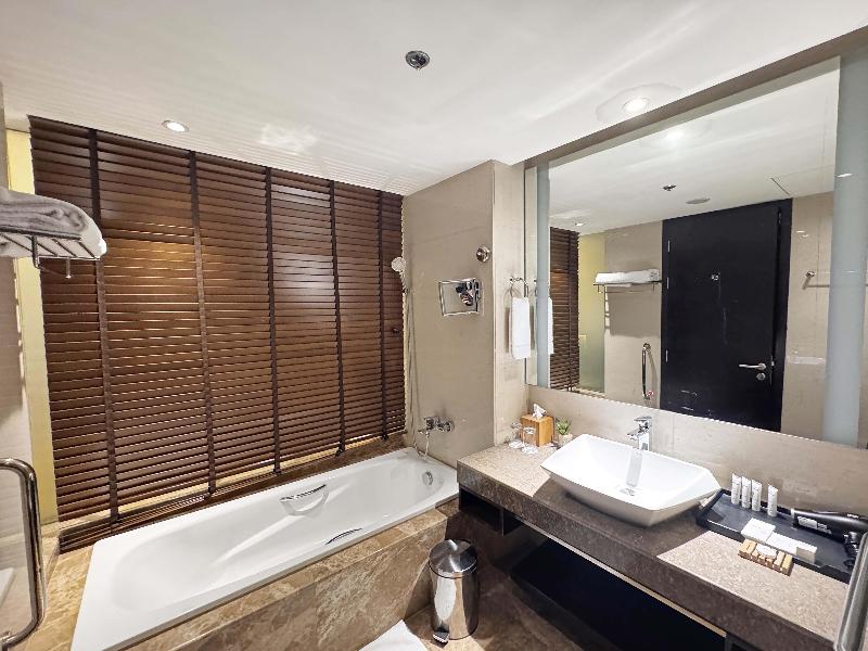 Radisson Blu Chattogram Bay View image