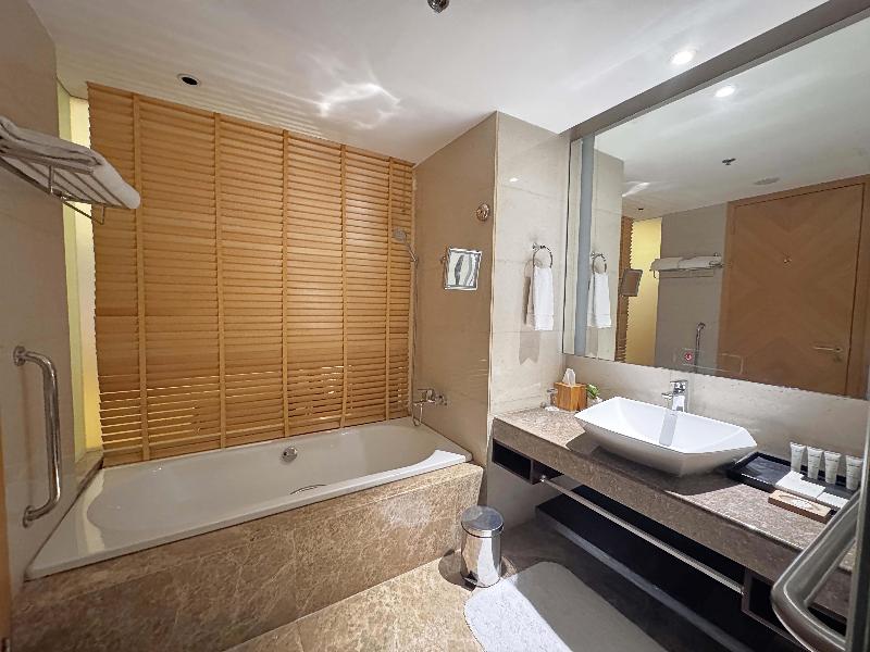 Radisson Blu Chattogram Bay View image