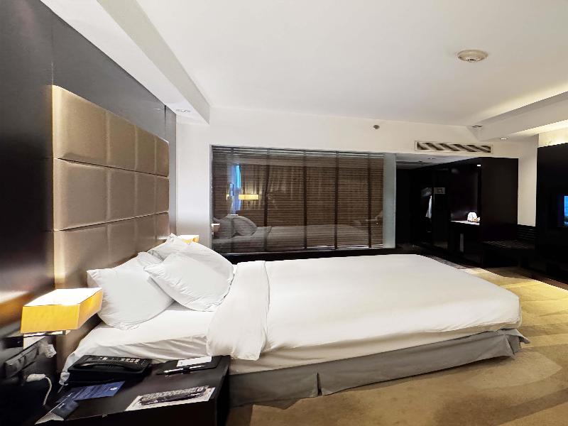 Radisson Blu Chattogram Bay View image