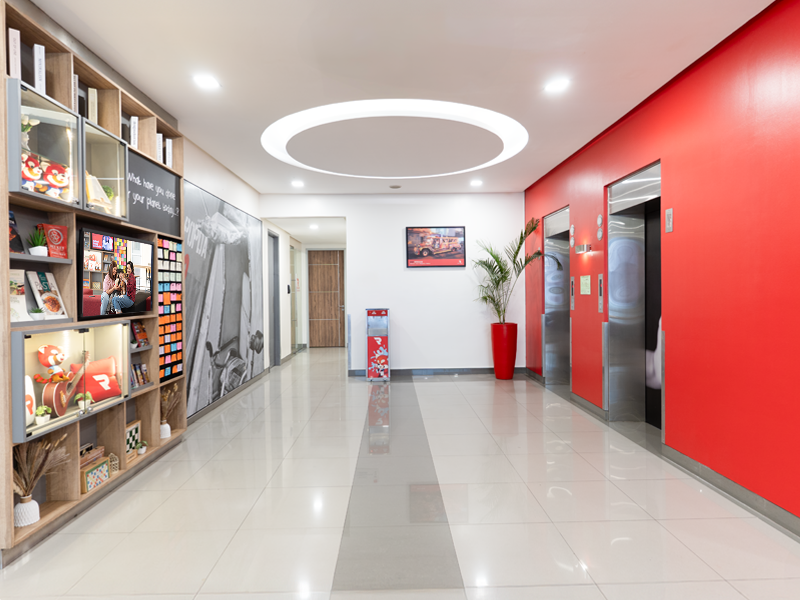 Red Planet Manila Amorsolo image