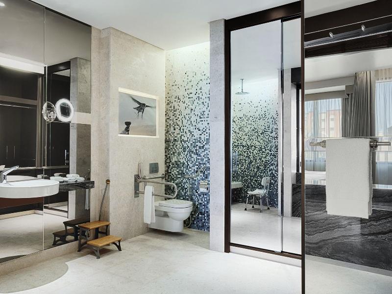 The Westin Doha Hotel & Spa, Doha image