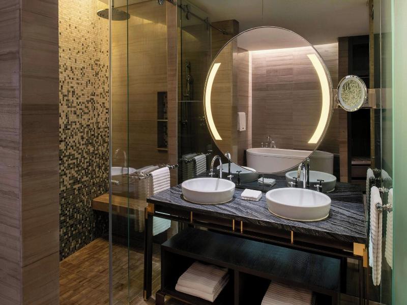 The Westin Doha Hotel & Spa, Doha image
