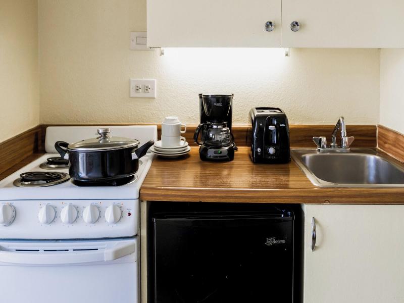 Ohia Waikiki Studio Suites image