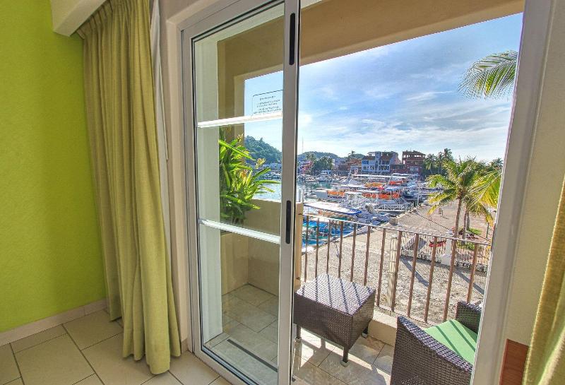 Holiday Inn Huatulco image