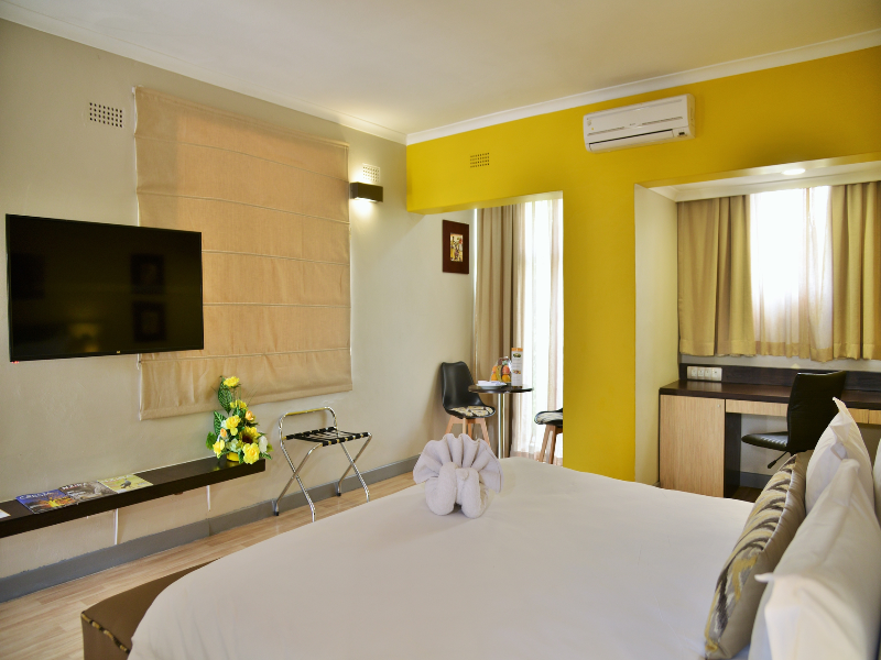 Cresta Oasis image