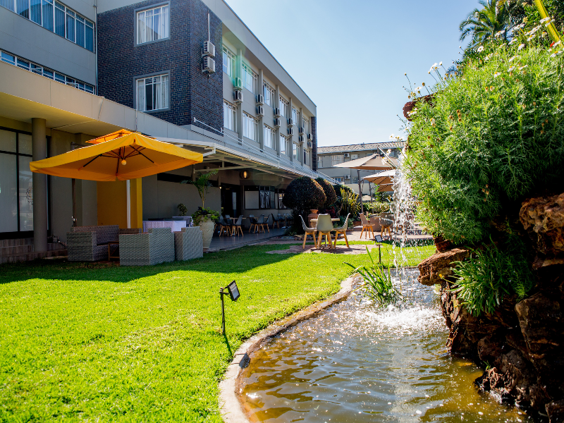 Cresta Oasis image