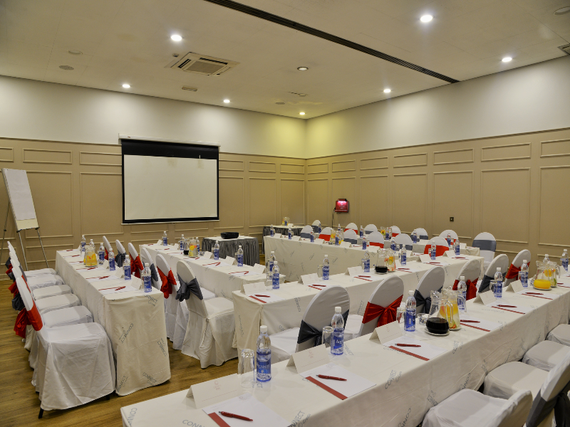 Cresta Jameson Hotel image