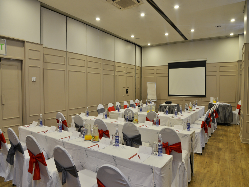 Cresta Jameson Hotel image