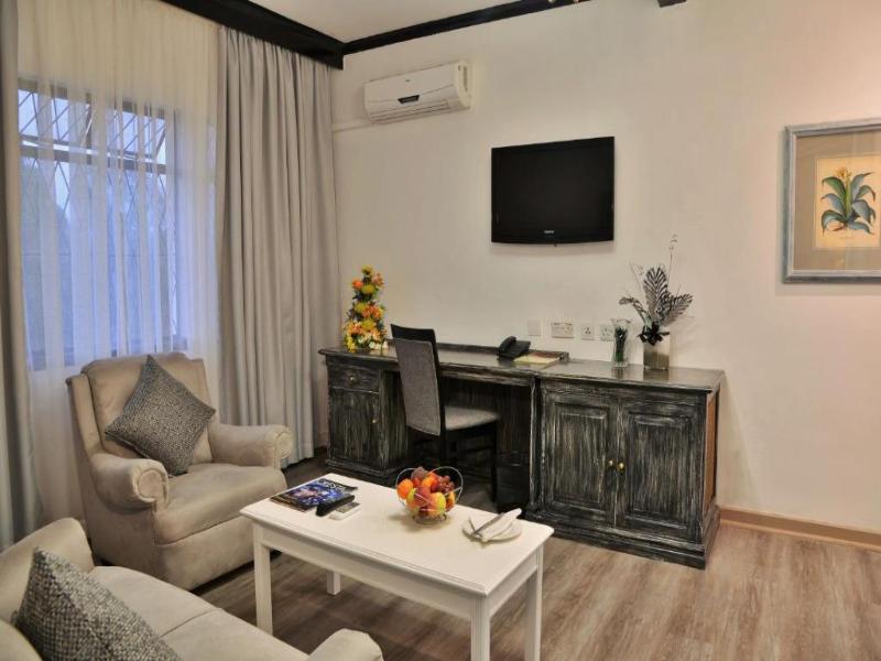 Cresta Jameson Hotel image