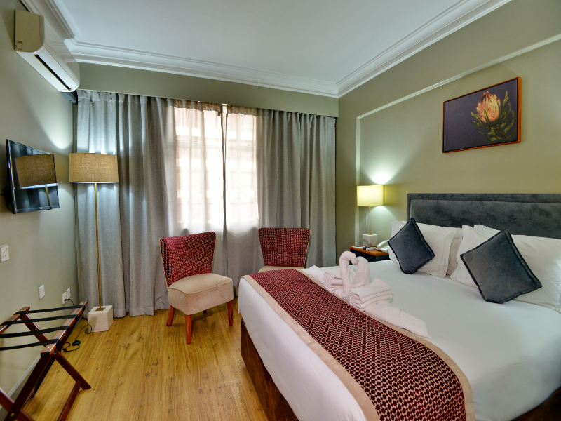 Cresta Jameson Hotel image