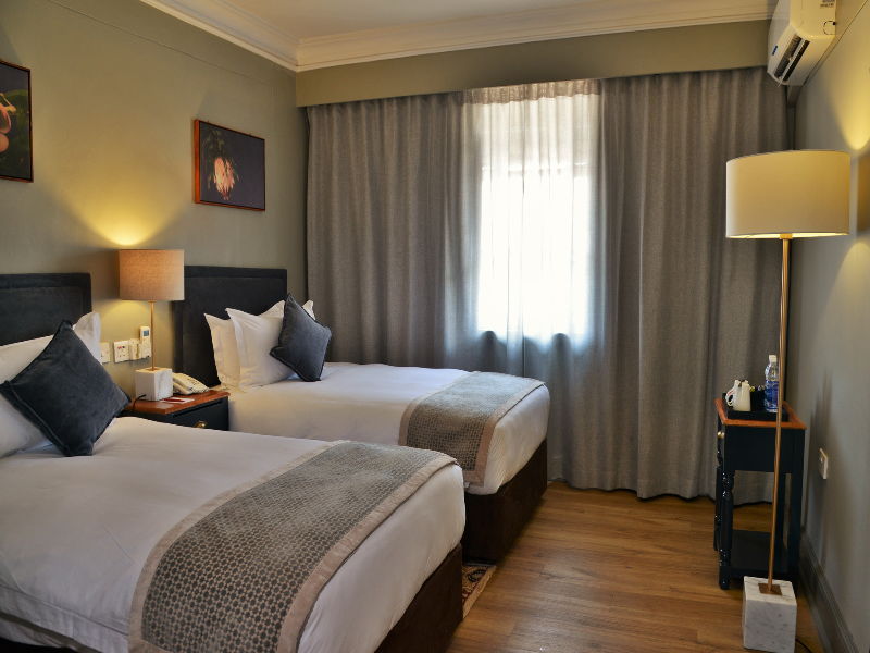 Cresta Jameson Hotel image
