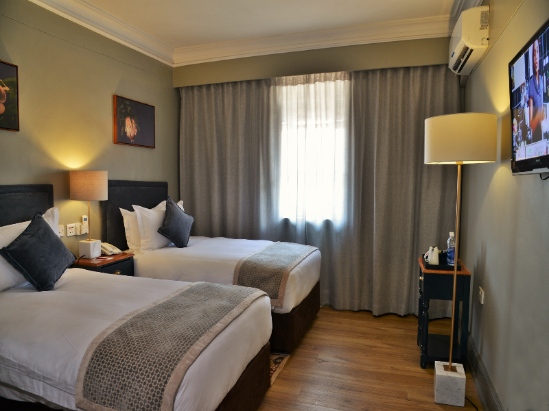 Cresta Jameson Hotel image