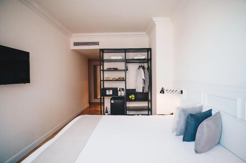 Dear Hotel Madrid image