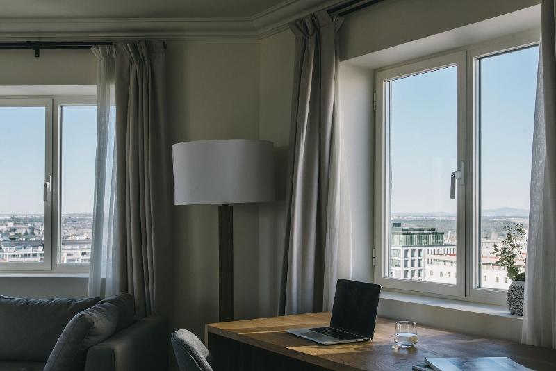 Dear Hotel Madrid image