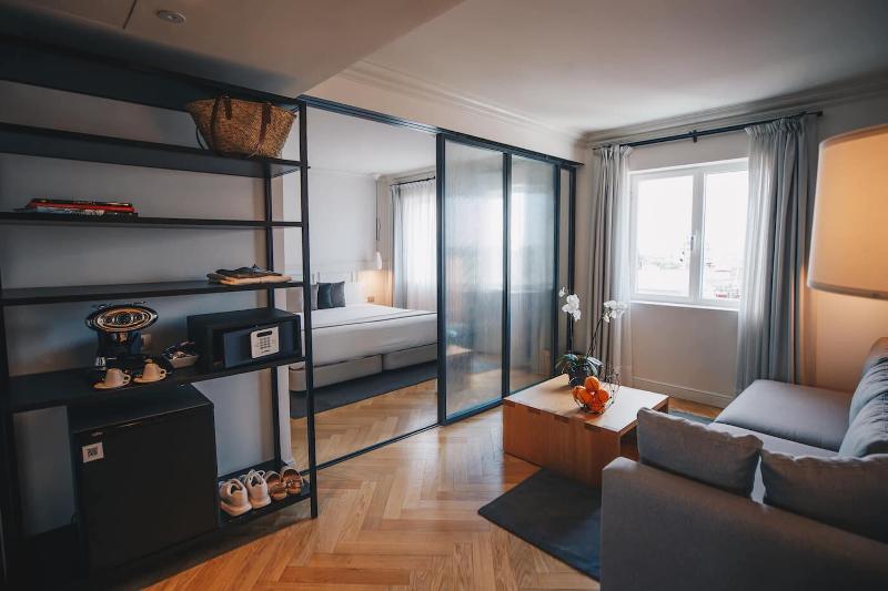 Dear Hotel Madrid image