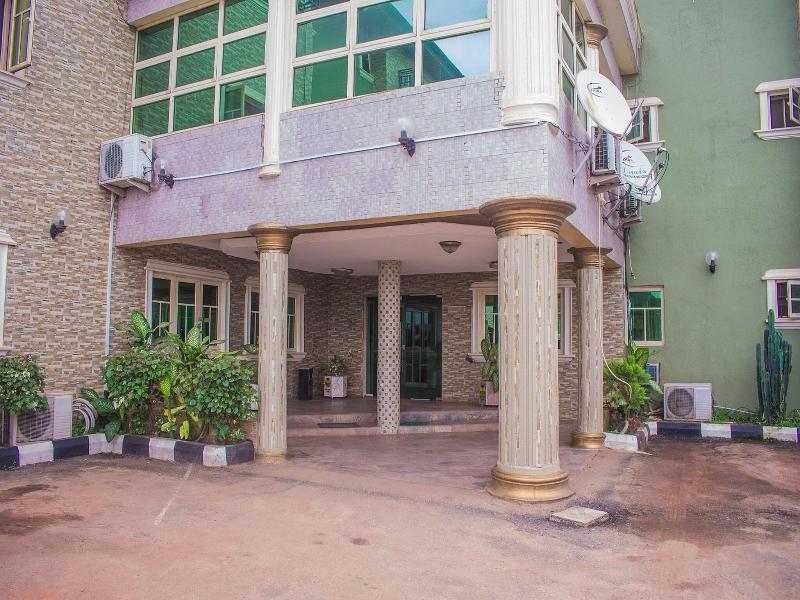 PACIFIC HOTEL AND SUITES SALOLO image