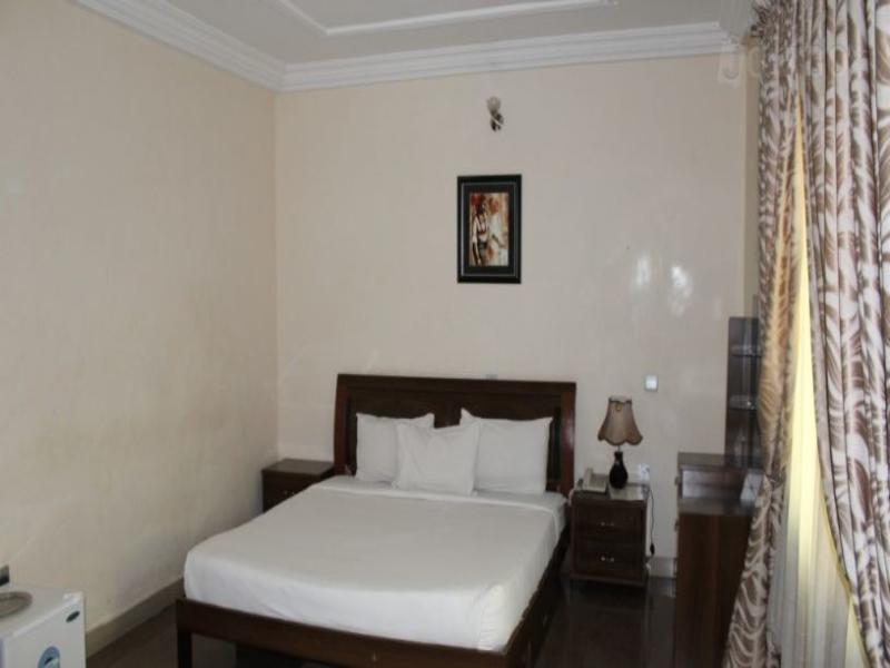 PACIFIC HOTEL AND SUITES SALOLO image
