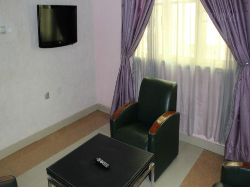 PACIFIC HOTEL AND SUITES SALOLO image