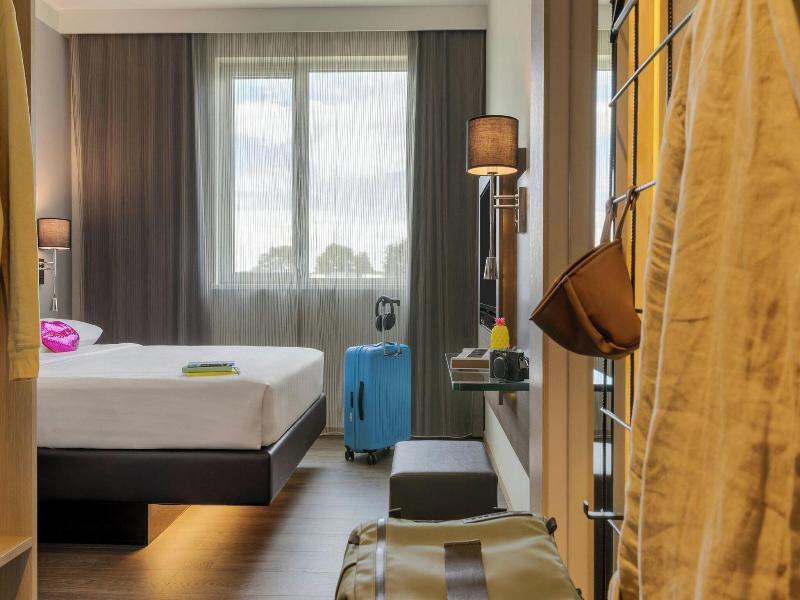 Moxy Milan Airport image