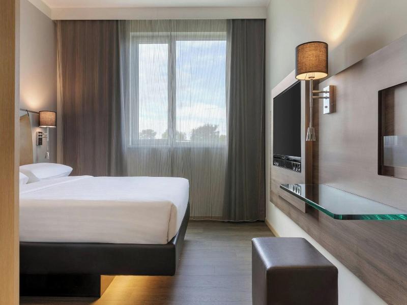 Moxy Milan Airport image