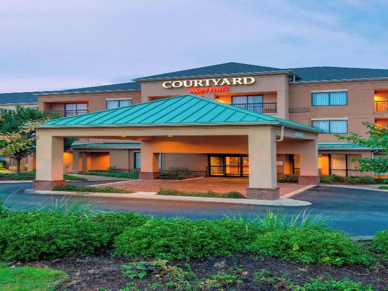 Courtyard Montgomery Prattville