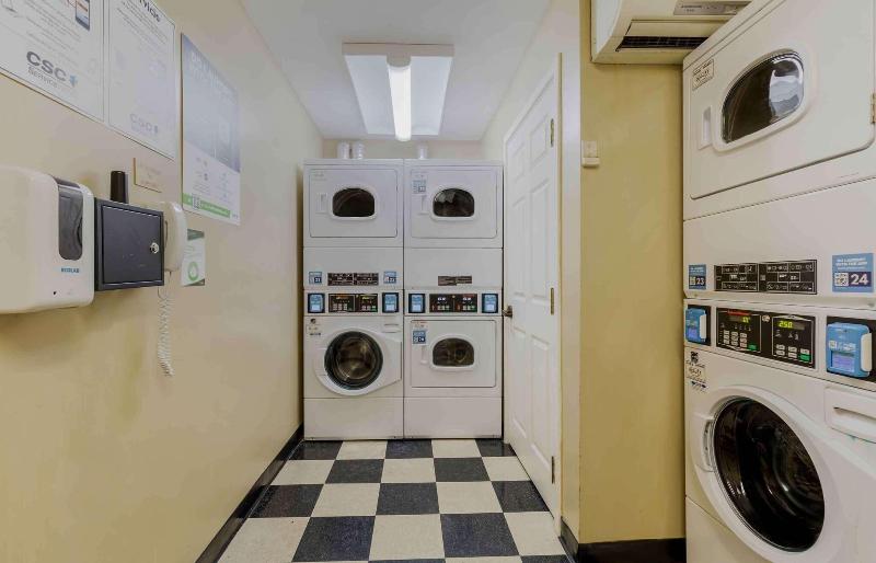 Extended Stay America - Chantilly - Dulles image