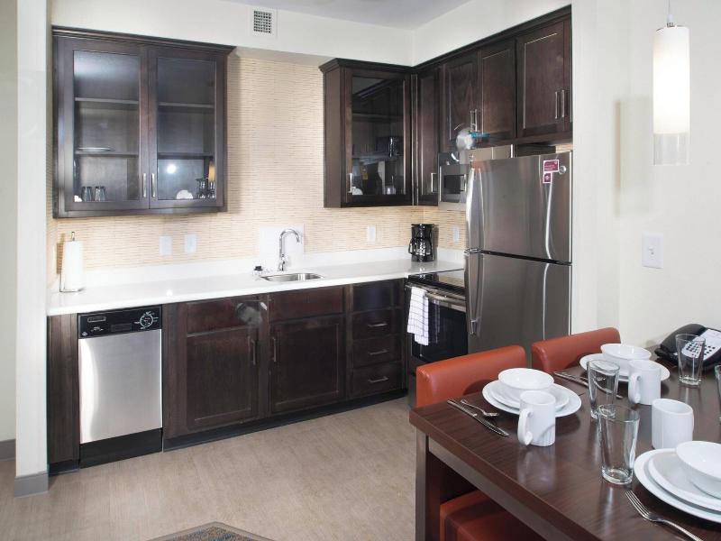 SUITE KING BED TWO BEDROOMS — photo 7