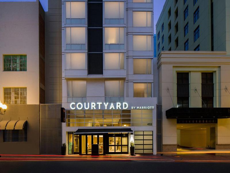 Courtyard San Diego Gaslamp/Convention Center image