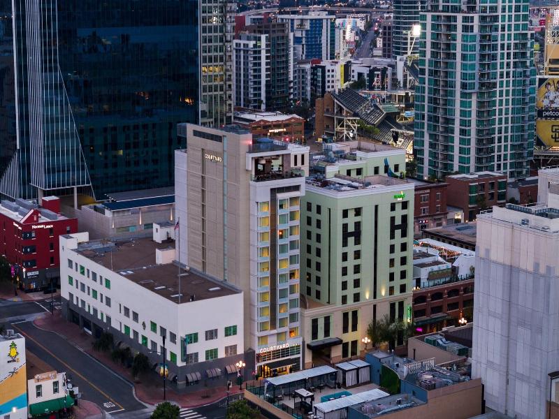 Courtyard San Diego Gaslamp/Convention Center image
