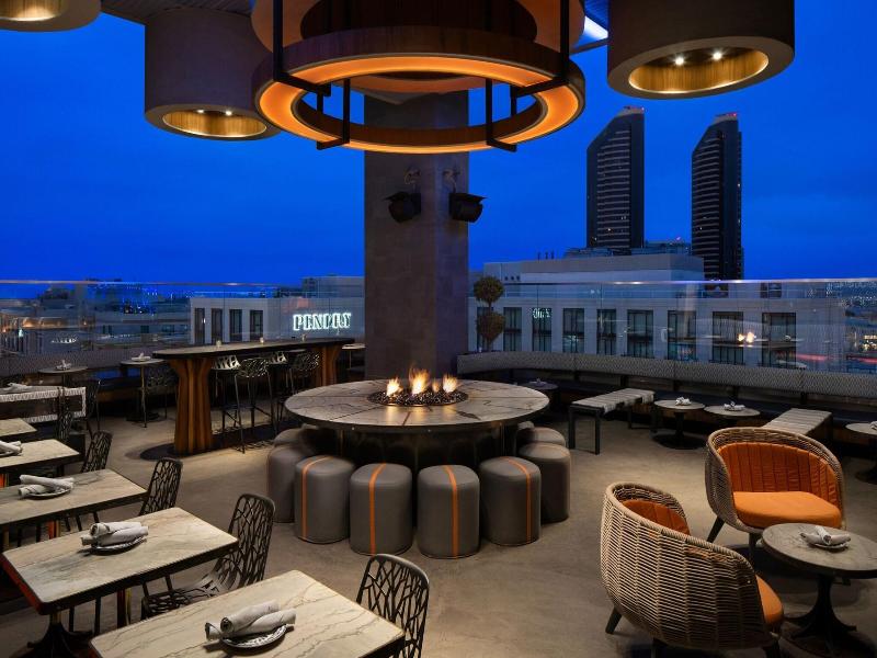 Courtyard San Diego Gaslamp/Convention Center image
