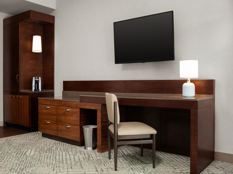 Courtyard by Marriott Anaheim Theme Park Entrance image