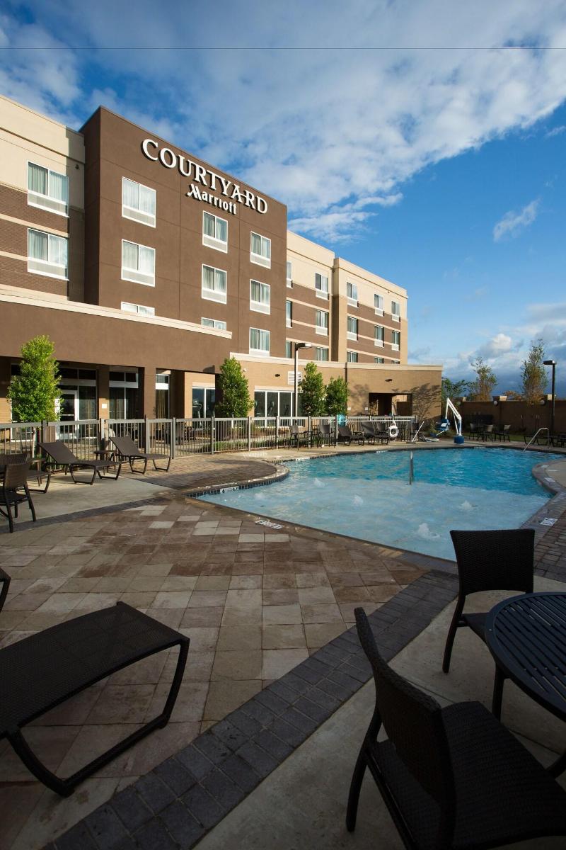 Courtyard Starkville MSU at The Mill Conference C image