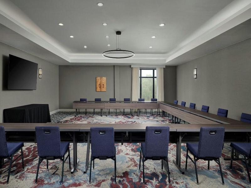 TownePlace Suites Dallas DFW Airpt North/Grapevine image