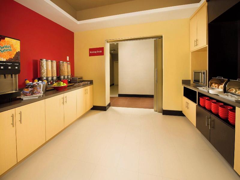 TownePlace Suites Dallas DFW Airpt North/Grapevine image