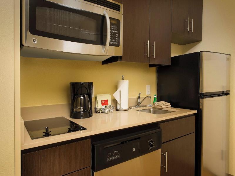 TownePlace Suites Dallas DFW Airpt North/Grapevine image
