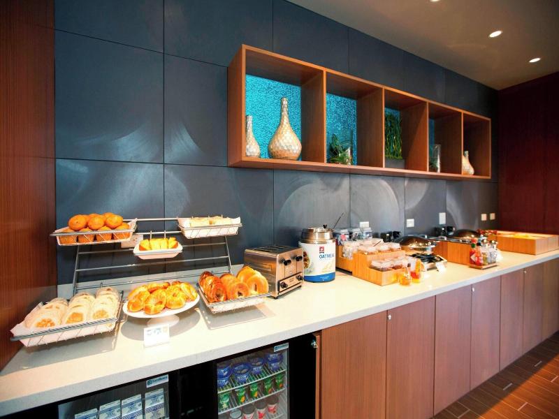 SpringHill Suites Pittsburgh Mt. Lebanon image