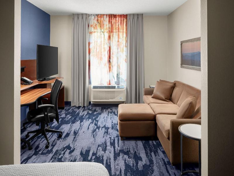 Fairfield Inn & Suites Rehoboth Beach image