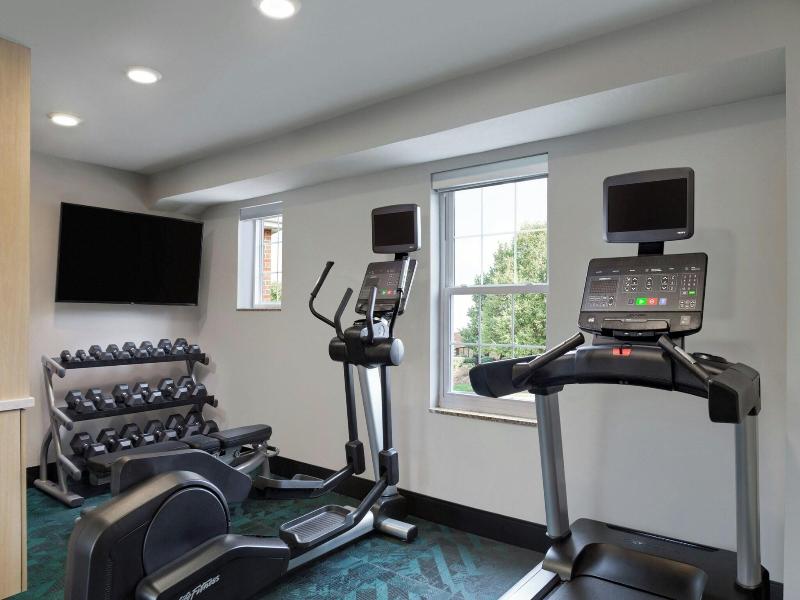 TownePlace Suites Dulles Airport image