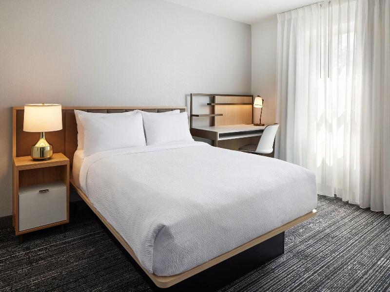 TownePlace Suites Dulles Airport image