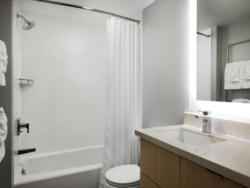 TownePlace Suites Dulles Airport image