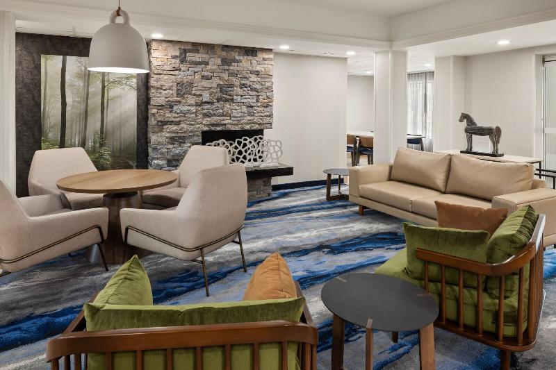 Fairfield Inn & Suites Columbus East image
