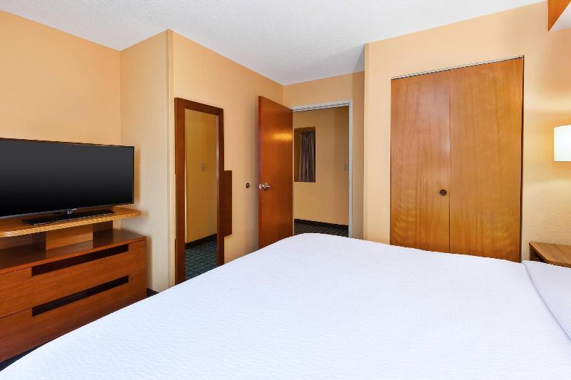Fairfield Inn & Suites Columbus East image