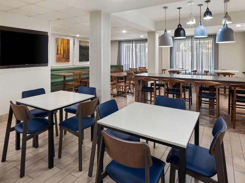 Fairfield Inn & Suites Columbus East image